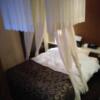 THE ATTA(豊島区/ラブホテル)の写真『201号室　ベッド。天蓋付。』by なめろう