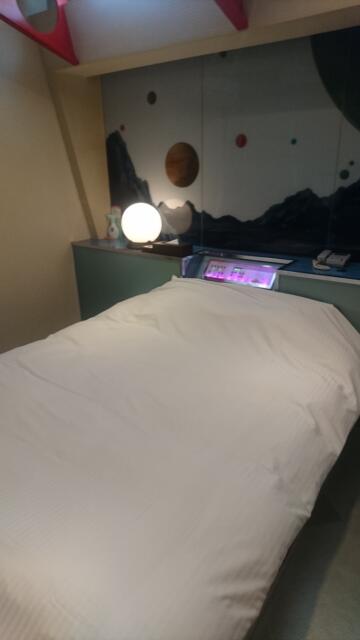 ホテル レモンツリー富里(富里市/ラブホテル)の写真『206号室ベッド』by よしお440