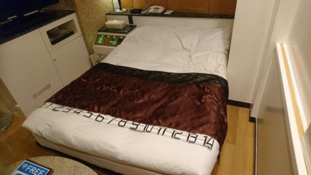 ホテル リンデン 湯島(文京区/ラブホテル)の写真『307号室（ベッド幅140㎝）』by 格付屋