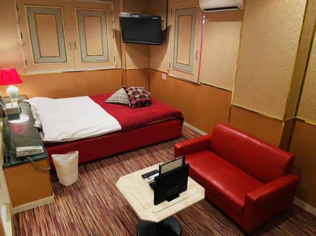 ホテルSAVOY(台東区/ラブホテル)の写真『506号室の部屋全景』by miffy.GTI