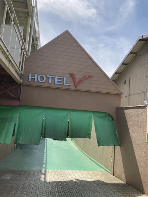 ホテル V(加古川市/ラブホテル)の写真『昼の入口』by いぶしの銀ちゃん