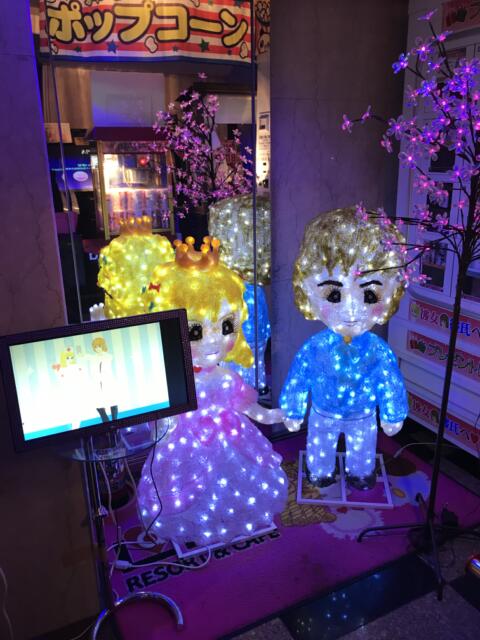 ラピア(新宿区/ラブホテル)の写真『フロント前のキャラクター人形』by 少佐