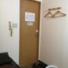レンタルルーム ROOMS(新宿区/ラブホテル)の写真『5号室 ベッド枕元から見た室内』by ACB48