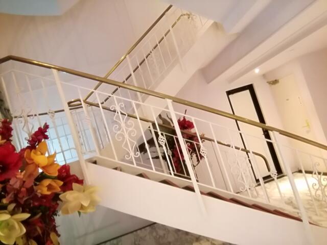 HOTEL COSTA RESORT(コスタリゾート)(茅ヶ崎市/ラブホテル)の写真『受付は2階で、階段で上がります。(211号室利用21,4)』by キジ