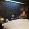 ジャガーホテル 神戸ノース(神戸市中央区/ラブホテル)の写真『301号室　ベッド』by 風のヒューイ