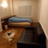 ペリカン(渋谷区/ラブホテル)の写真『403号室ベッドとソファー』by angler