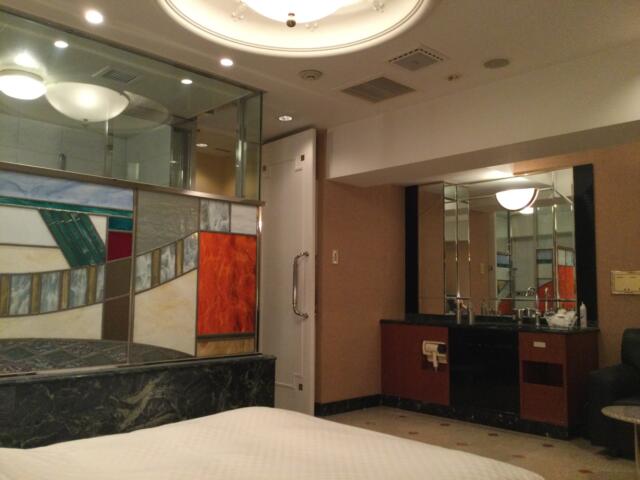 HOTEL CEAN新宿（セアン）(新宿区/ラブホテル)の写真『203号室 キャビネット側から見た室内』by ACB48