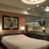 HOTEL CEAN新宿（セアン）(新宿区/ラブホテル)の写真『203号室 ソファから見た室内』by ACB48