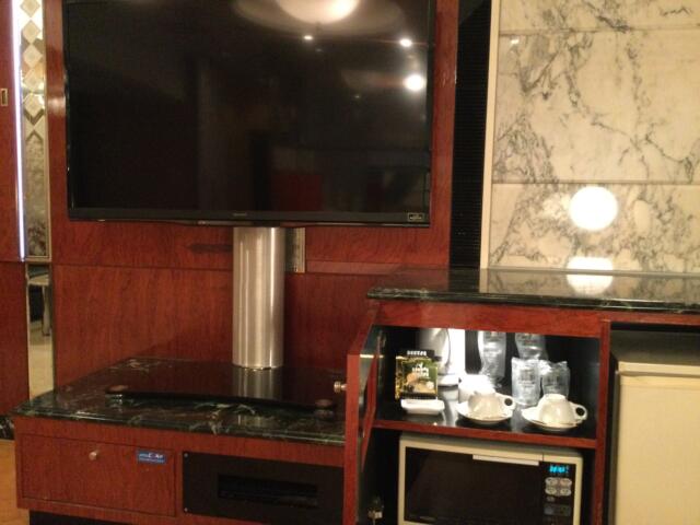 HOTEL CEAN新宿（セアン）(新宿区/ラブホテル)の写真『203号室 キャビネット、大型画面TV等』by ACB48