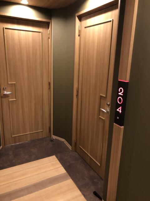 パティオ(文京区/ラブホテル)の写真『204号室、ドア前』by かとう茨城47