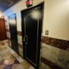 クリスタル１・２(台東区/ラブホテル)の写真『705号室の出入口』by miffy.GTI