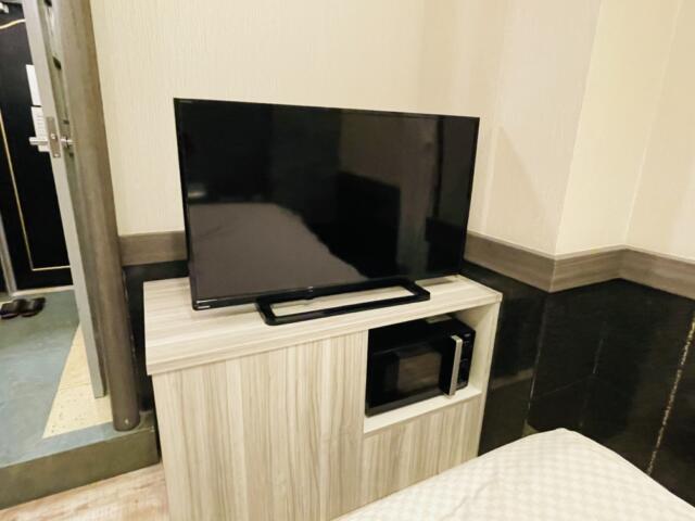 クリスタル１・２(台東区/ラブホテル)の写真『705号室のテレビ』by miffy.GTI