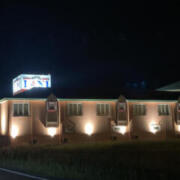 ホテル LANI(美濃市/ラブホテル)の写真『夜の外観』by まさおJリーグカレーよ
