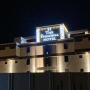 The Pasadena Hotel 11 富山(富山市/ラブホテル)の写真『夜の外観』by まさおJリーグカレーよ