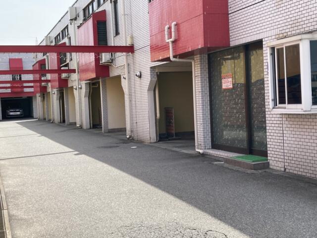 RAMSES MALIBU（ラムセスマリブ）(富山市/ラブホテル)の写真『駐車場』by まさおJリーグカレーよ