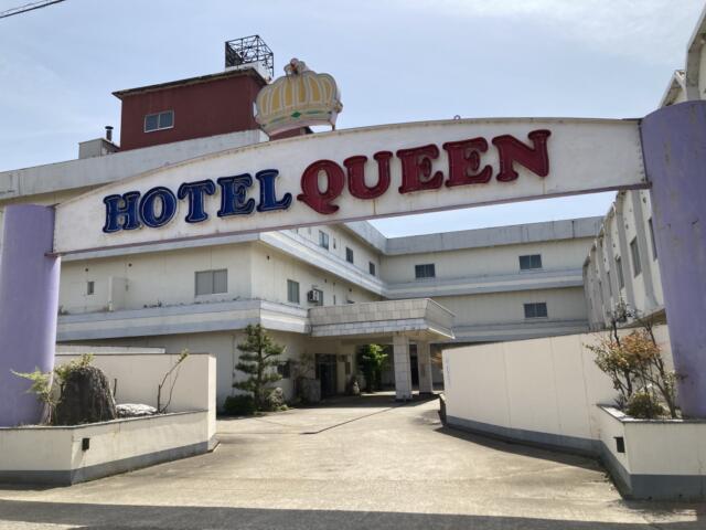HOTEL QUEEN(クイーン)(射水市/ラブホテル)の写真『昼の入口』by まさおJリーグカレーよ