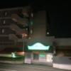 レジナリバーサイド(金沢市/ラブホテル)の写真『夜の外観』by まさおJリーグカレーよ