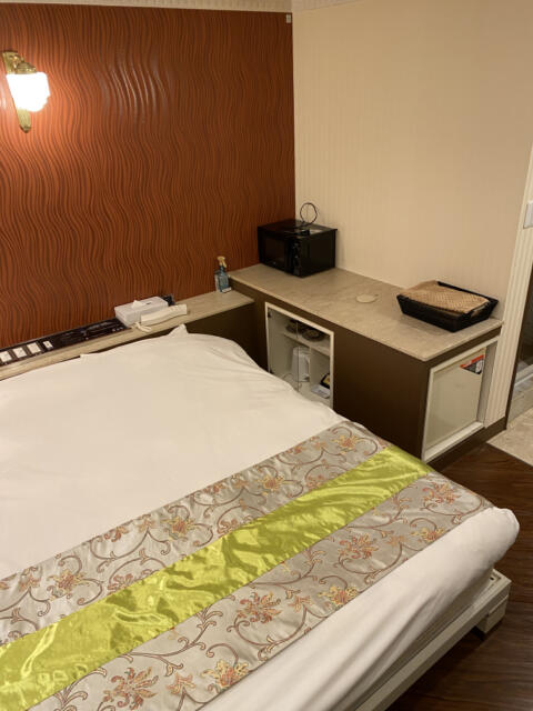 HOTEL R&N（レストアンドネスト）(蕨市/ラブホテル)の写真『206号室(左奥から手前)』by こねほ
