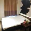 The calm hotel tokyo GOTANDA(品川区/ラブホテル)の写真『503号室　入り口からベッドを見たところ。』by 愛だけでできている