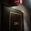 HOTEL MASHA（マシャ）(豊島区/ラブホテル)の写真『201号室　入口』by 市