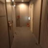 HOTEL 風々(ふふ)(新宿区/ラブホテル)の写真『一階の廊下。狭くいりくんでいる。嬢様も迷ったと行っていました。』by angler