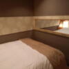 HOTEL 風々(ふふ)(新宿区/ラブホテル)の写真『106号室のベッド。足元側に鏡があります。寝てしまうと見えません。(*^^*)』by angler