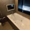 FABULOUS(ファビュラス)(立川市/ラブホテル)の写真『406号室 ジャクジー付きの浴室、床は滑りにくい』by どらねこどらどら