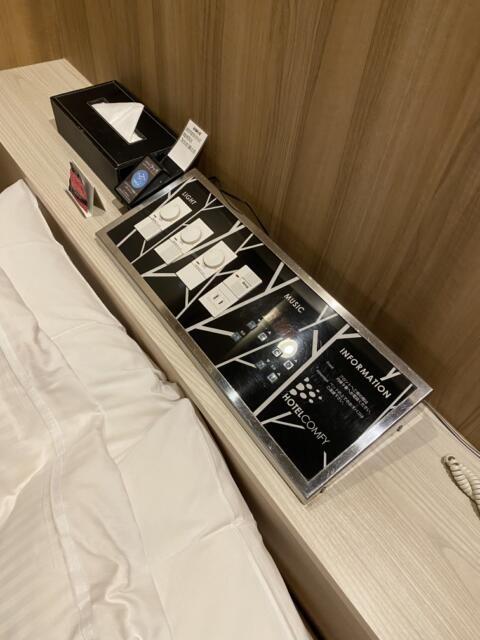 HOTEL COMFY（コンフィ）(川口市/ラブホテル)の写真『301号室(ベッド傍スイッチ)』by こねほ