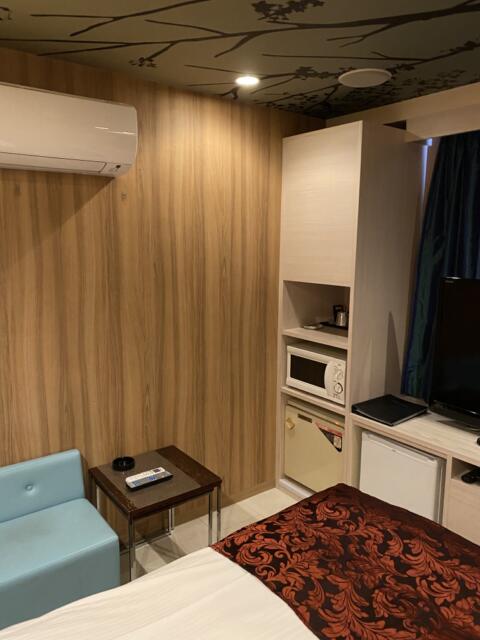 HOTEL COMFY（コンフィ）(川口市/ラブホテル)の写真『301号室(左奥から手前)』by こねほ