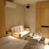 HOTEL Villa Senmei(ヴィラ センメイ）(大田区/ラブホテル)の写真『305号室（部屋奥から入口横方向）』by 格付屋