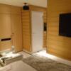 HOTEL Villa Senmei(ヴィラ センメイ）(大田区/ラブホテル)の写真『305号室（部屋奥から入口方向）』by 格付屋
