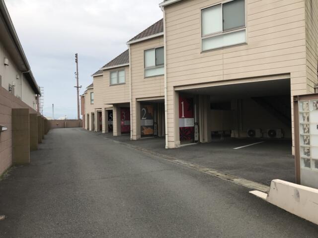 ホテル ファンタジー(徳島市/ラブホテル)の写真『駐車場』by 346