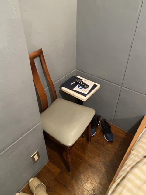 サザンクロス(新宿区/ラブホテル)の写真『302号室(イス、テーブル)』by こねほ