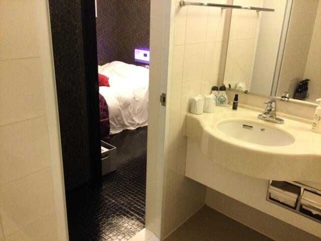ホテル U(文京区/ラブホテル)の写真『201号室 浴室(トイレ・洗面台とのユニットバス)』by ACB48