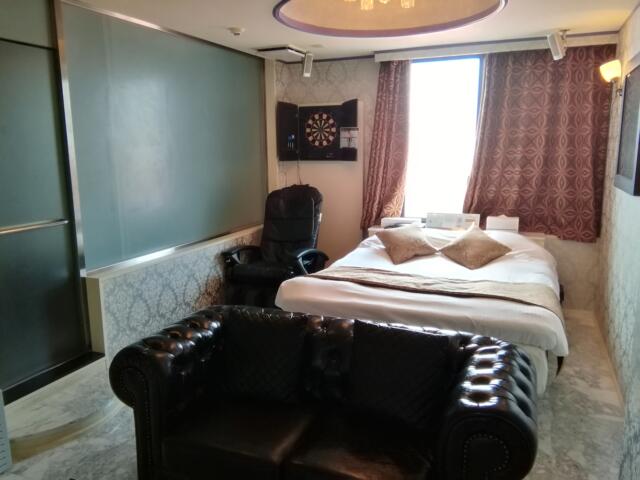 HOTEL COSTA RESORT(コスタリゾート)(茅ヶ崎市/ラブホテル)の写真『305号室利用(21,5)ベッドです。』by キジ