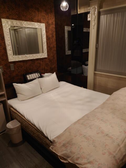 ホテルエーゲ海(荒川区/ラブホテル)の写真『３０３号室ベット』by そこそこの人生