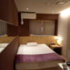 ホテル 小山 (KOYAMA）(新宿区/ラブホテル)の写真『204号室　天井照明全灯でこんな感じ。』by angler