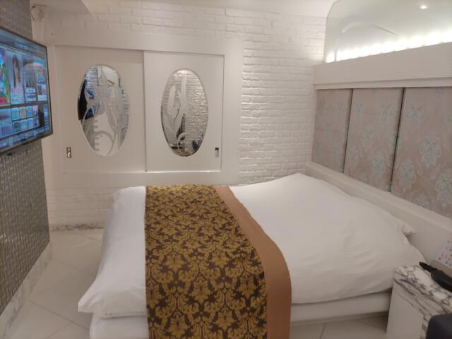 ラフェスタ吉祥寺(武蔵野市/ラブホテル)の写真『305号室ベッド』by ルドルフ