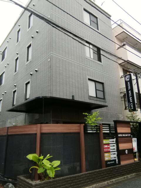 HOTEL WILL BAY CITY亀戸(江東区/ラブホテル)の写真『昼の外観、4階建てです。(21,6)』by キジ