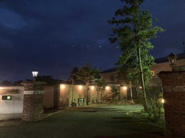 リヨンの森(那須町/ラブホテル)の写真『夜の外観』by まさおJリーグカレーよ