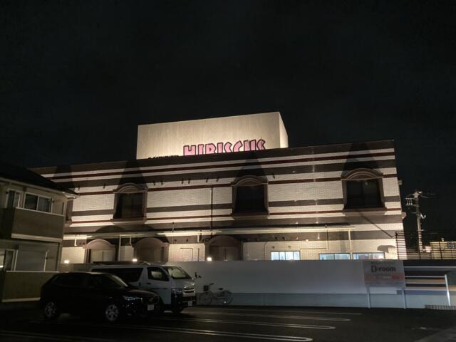 ハイビスカス リゾート&ビジネス(小山市/ラブホテル)の写真『夜の外観』by まさおJリーグカレーよ