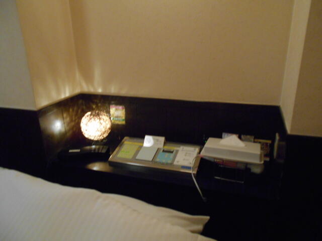 マリオネットアイネ(八王子市/ラブホテル)の写真『301号室、ベッドサイド』by もんが～