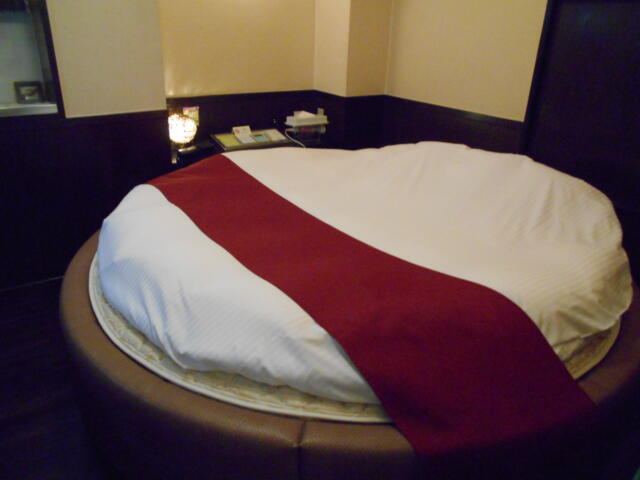 マリオネットアイネ(八王子市/ラブホテル)の写真『301号室、回転ベッド』by もんが～