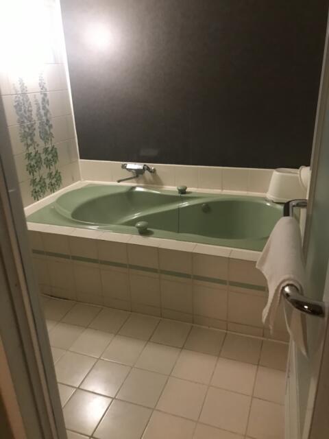 シャトン(新宿区/ラブホテル)の写真『304号室　浴室』by がいあの剣