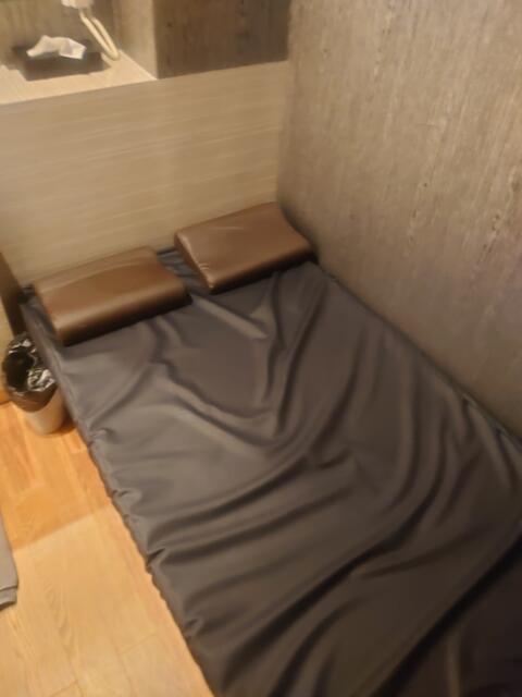 レンタルルーム Cheri (シェリ)(台東区/ラブホテル)の写真『302号 ベッド』by momomo