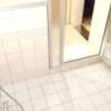 ファンファンファンキングダム(横浜市南区/ラブホテル)の写真『313号室の風呂場を洗面台側を奥に捉えた構図。広さが伝わるでしょうか。』by ゆめまる