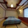 ペリカン(渋谷区/ラブホテル)の写真『401号室 寝室ベッド　下は畳　三方が空いていて広々快適』by angler