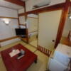 ペリカン(渋谷区/ラブホテル)の写真『401号室 次の間　ソファー右側からの寝室』by angler