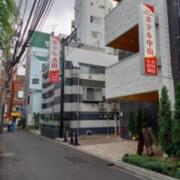 ホテル中山(新宿区/ラブホテル)の写真『ホテル外観　午後４時　中山と大山はこのように隣接しています。』by angler