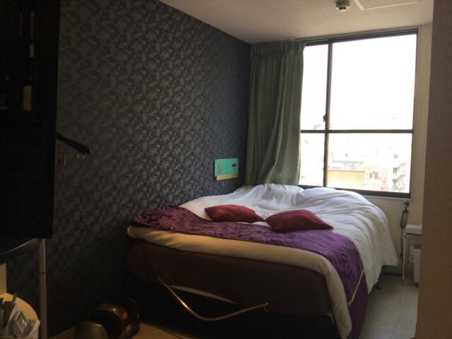 ホテル U(文京区/ラブホテル)の写真『602号室 洗面台側から見た室内』by ACB48